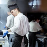 How Should Dress Workers In A Restaurant Kitchen?